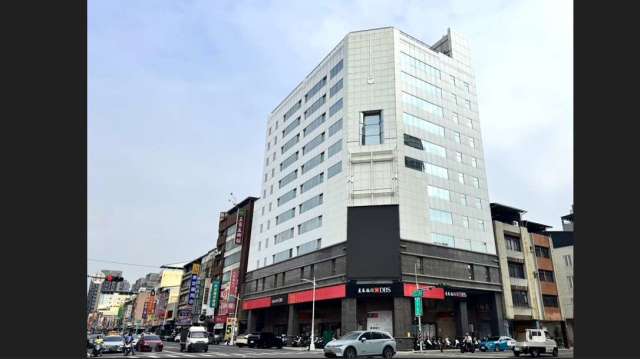 cover image of news article