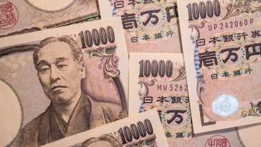 日元貶太兇 日本央行委員暗示12月將升息