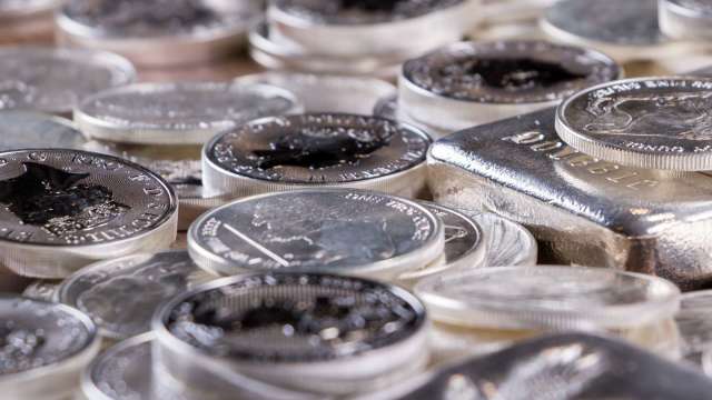 「窮人黃金」大爆發!白銀今年漲74%勝黃金 分析師曝兩大利多:還有三成上漲空間(圖:Shutterstock)