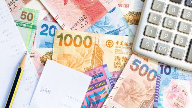 尾盤資金湧入撐起大市 恒指驚險收漲0.02%(圖:shutterstock)