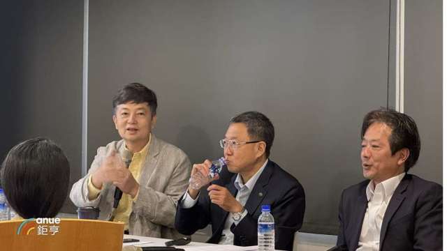 左起為壽險公會理事長陳慧遊、副理事長林昭廷、理事蔡昇豐。(鉅亨網記者陳于晴攝)