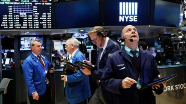 Fed12月降息希望升溫 道瓊漲近500點 三大指數仍難逃周線下挫(圖:REUTERS/TPG)