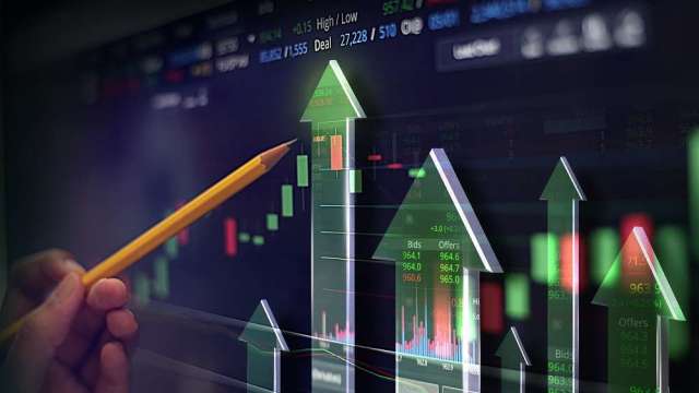 AI泡沫、估值過高 台積電、鴻海、記憶體 本週利用反彈要賣要快。(圖:shutterstock)