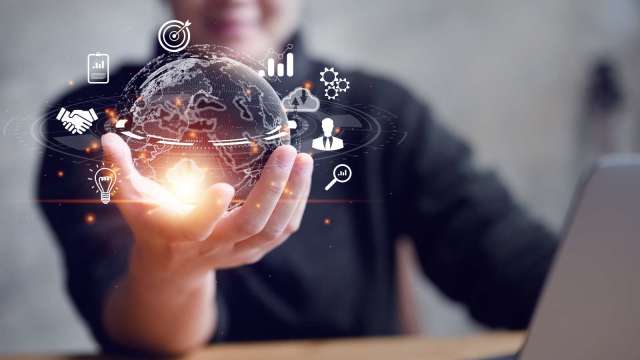 台股會跌還是會漲？AI族群雪崩！誰在逆風翻紅？TOP10新聞熱門股在這  (圖:shutterstock)