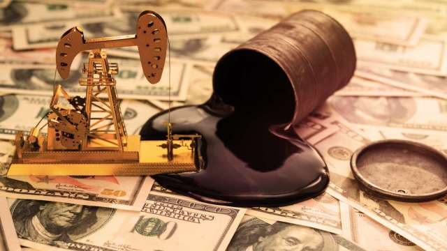 OPEC+成員國將聚焦產能評估，在油價跌至每桶近60美元之際商討因應之道。(圖:Shutterstock)