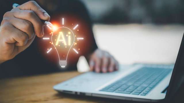 AI衝擊不只科技業,人資、物流等後勤領域風險更大。(圖:Shutterstock)