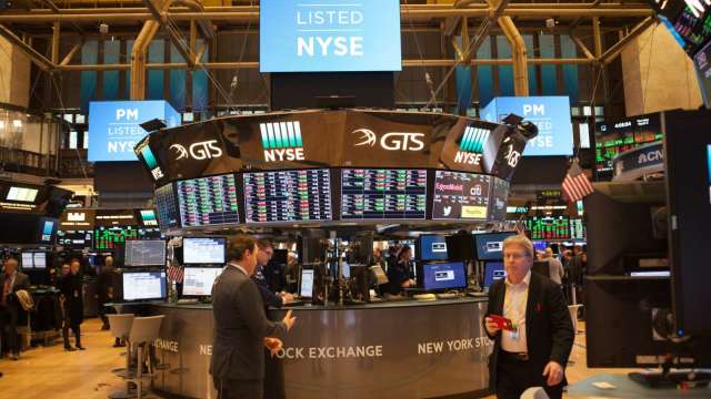感恩節前夕 AI概念股反彈 道瓊漲超300點 美股喜迎連四紅 (圖：shutterstock)