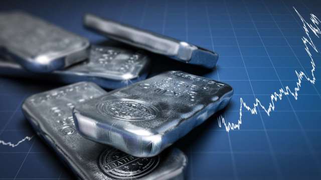 白銀從紀錄高點快速回落 分析師：技術指標過熱引發獲利了結(圖:shutterstock)