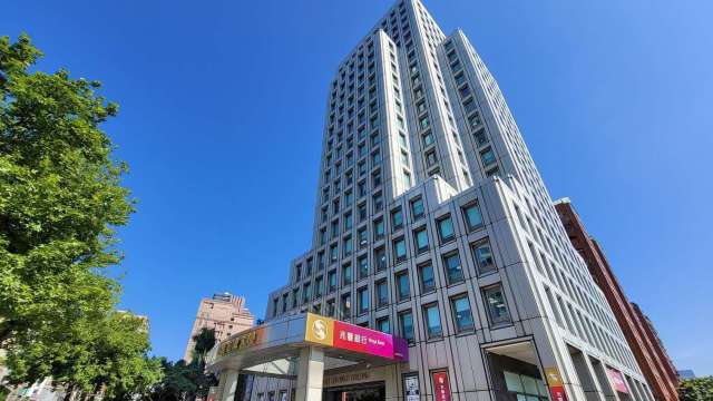 cover image of news article