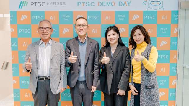 (由左至右)北祥科服創辦人陳達雄、董事長陳欽祥、總經理薛淑菁和營運長楊明惠。(圖:北祥科服提供)