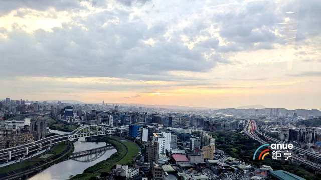 全台七都預售交易冷 ,今年1-9月交易量萎縮高達74.7%。(鉅亨網記者張欽發攝)