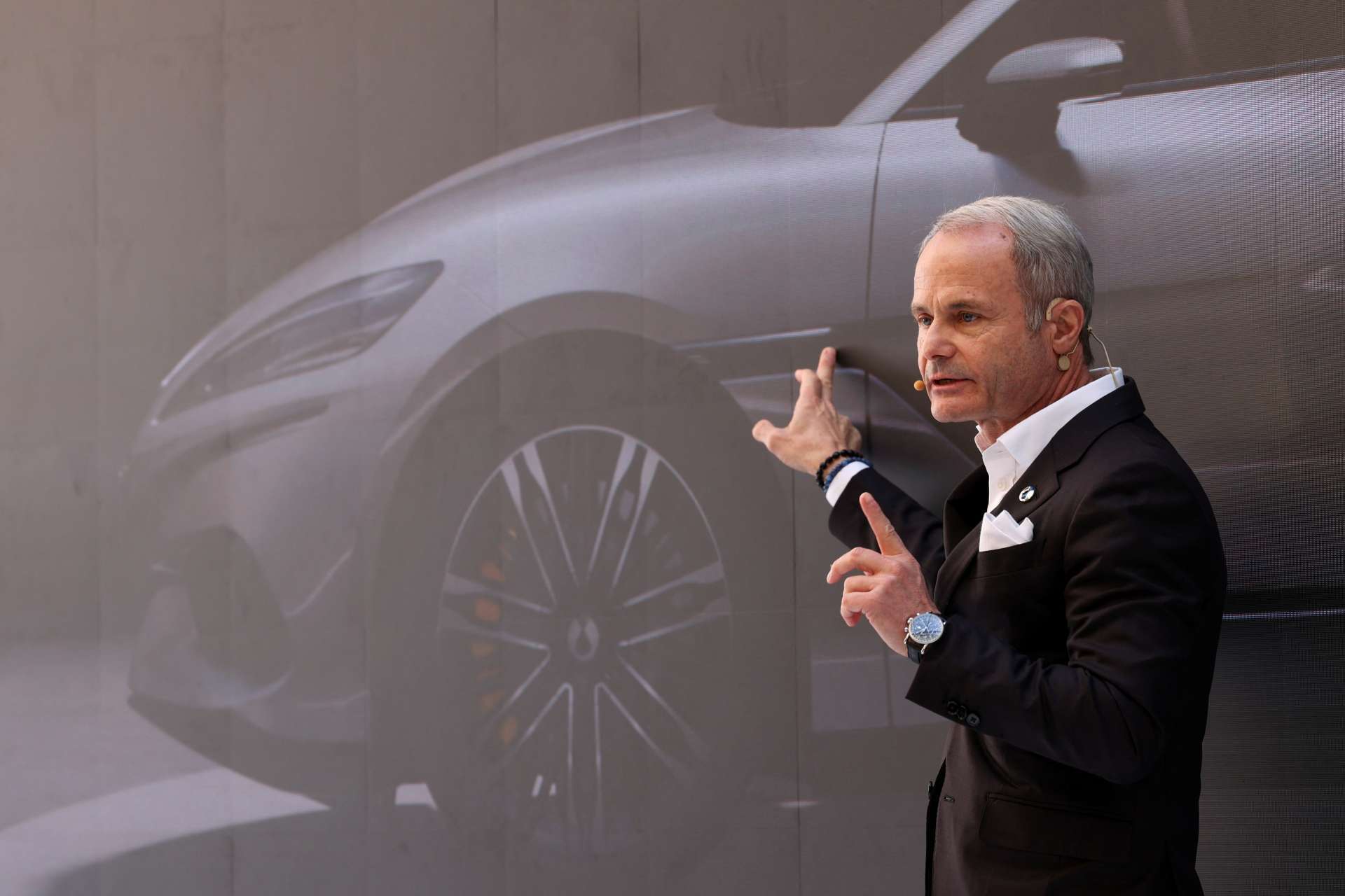 中國電動車巨頭比亞迪（BYD）在米蘭設計週期間於歐洲推出其高端品牌「騰勢」（Denza）。Reuters/TPG