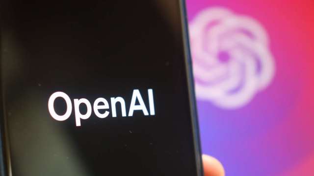 OpenAI推出GPT-5.2新模型，奧特曼預期1月前退出紅色警戒模式。(圖:Shutterstock)