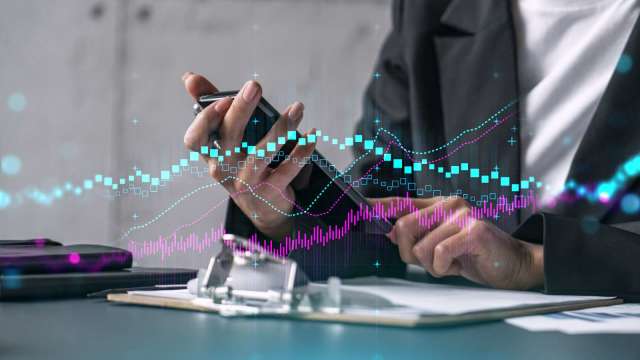 雲端語言模型只是AI第一波,如果現在才剛開始,你要怎麼辦?(圖:shutterstock)