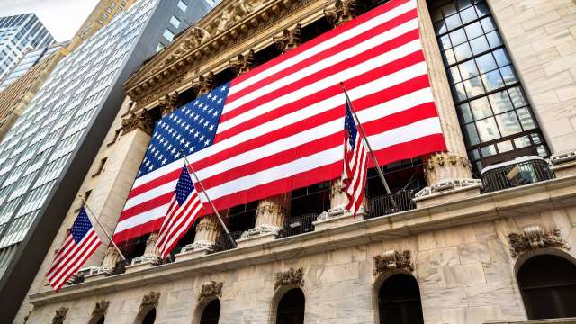 美銀預測標普500指數未來10年將下跌0.1%,高盛也認為美股報酬率將落後全球市場。(圖:Shutterstock)