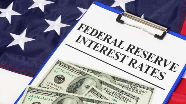 12月15日路透財經早報:全球央行政策現分歧 中國經濟復甦仍承壓(圖:Shutterstock)