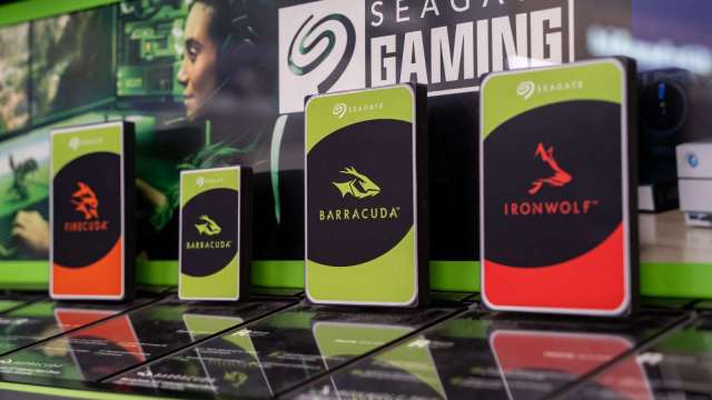 美股硬碟雙雄股價飆漲逾250% 但分析師警告2026年恐面臨危機