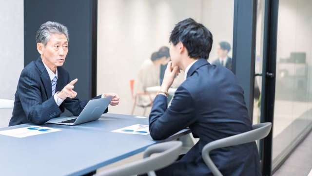 三分之一日本企業面臨「後繼無人」危機 點燃私募基金收購熱潮。(圖:shutterstock)