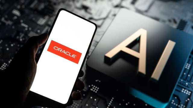 市場對甲骨文的「AI懲罰」可能過頭了?分析師:基本面未失守。(圖:Shutterstock)