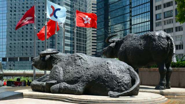 恒指挫1.54% 科網股、資源股普跌 果下科技上市首日逆勢大漲(圖:shutterstock)