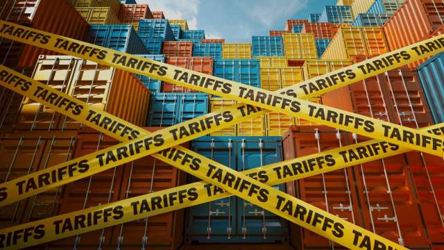 美媒稱川普關稅政策現重大漏洞 逾半進口商品獲豁免(圖:shutterstock)