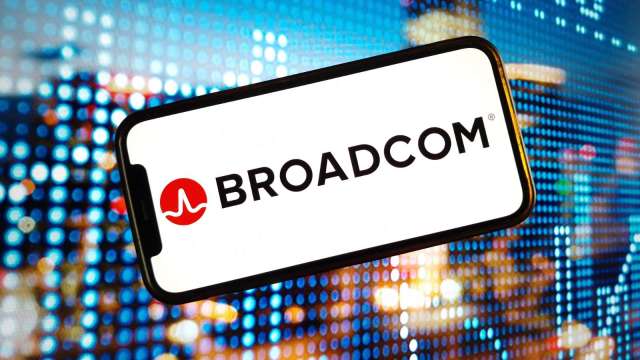 博通股價三日暴跌18%華爾街反視為買點？摩根大通點名半導體首選。(圖：Shutterstock)