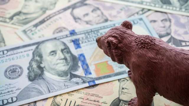 《大賣空》貝瑞秀出「死亡交叉圖」 警告長期熊市將至。(圖:shutterstock)