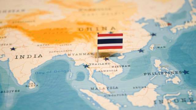 泰軍動用坦克，炮擊柬埔寨境內賭場、電詐基地。（圖：Shutterstokc）