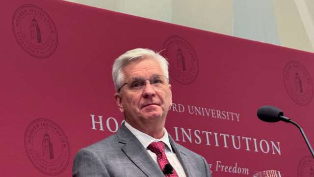 聯準會理事華勒重申鴿派立場，表示支持進一步降息但不必急於行動。(圖:Reuters/TPG)