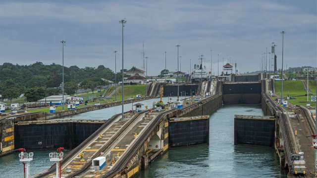 今年年初香港首富李嘉誠旗下香港長江和記集團被傳有意出售巴拿馬港口。（圖：Shutterstock）