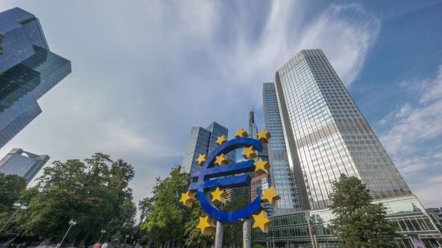 ECB政策恐轉向!利率會議前市場聚焦是否刪寬鬆指引?上調通膨預期?暗示中期升息?(圖:Shutterstock)
