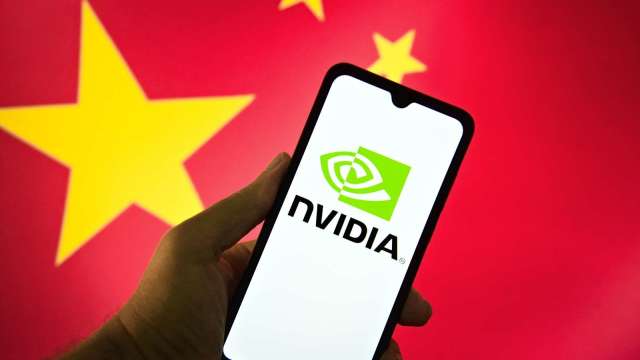 兩位前白宮官員投書警告,允許中國購買H200將危及美國國安。(圖:Shutterstock)