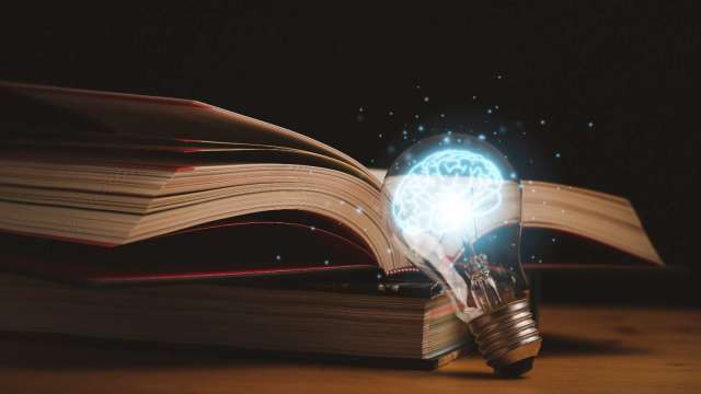 季線反彈有撐但不宜追高，市場資金重新洗牌怎麼選股：雙鴻、世芯-KY(圖:shutterstock)