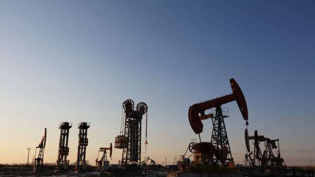 川普威脅對委內瑞拉動武，美國原油小漲0.5%。(圖:Shutterstock)