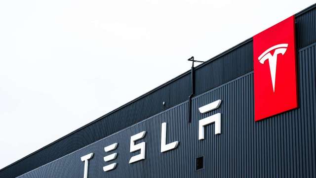 特斯拉股價2025年大逆轉。(圖:Shutterstock)