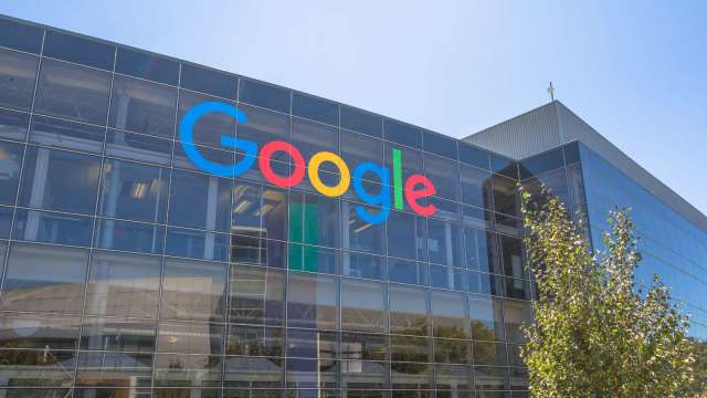 簽證審查延宕數月 川普新規下傳 Google 建議員工暫勿出境美國 (圖:Shutterstock)