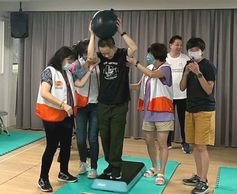 圖說：凱基證券長期支持運動賽事，打造與新世代連結的年輕活力形象，更幫助視障者進行體適能活動，逐步重建生活。