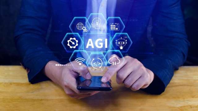 李飛飛談AGI關鍵誤區：把AI當主角 本身就是錯誤。(圖:shutterstock)