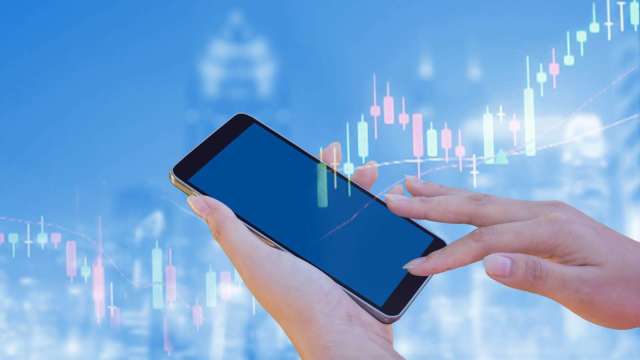 台股創新高三級跳 外資僅小買26億元 連續3天賣超天價台積電共1.8萬張。(圖：shutterstock)