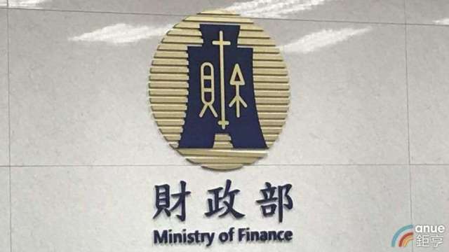 電動車利多！立院三讀電動車免牌照稅與減貨物稅再延5年到119年。（鉅亨網資料照）