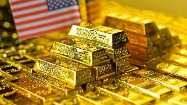 中國11月自俄羅斯狂買9.6億美元黃金 「去美元化」加速進行(圖:shutterstock)