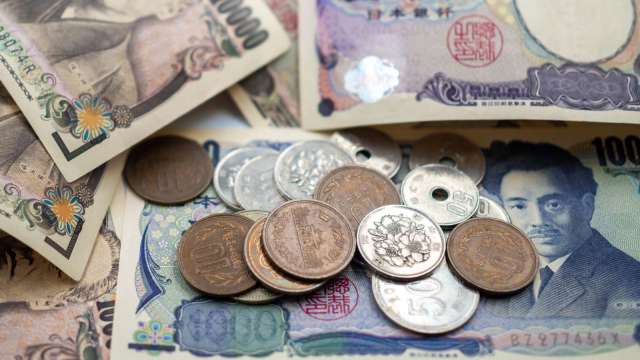 日元兌美元升破156 領漲G10貨幣 日本當局發出迄今最強烈干預警告(圖:shutterstock)