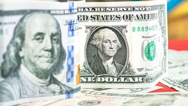 今年來重挫9%！美元恐寫8年最慘年度表現 華爾街警告明年續跌。(圖:shutterstock)