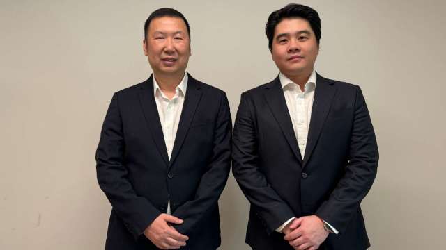 右為嘉實多資料中心與熱管理全球總裁黃建棠。(圖:台灣嘉實多提供)