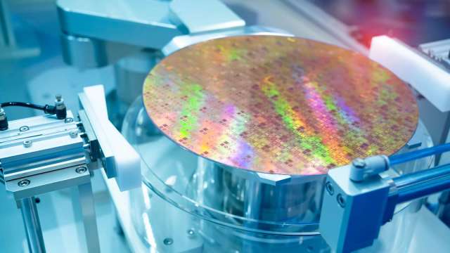 巴克萊：中國半導體設備11月進口下滑 但年度累計仍成長約7%(圖:shutterstock)