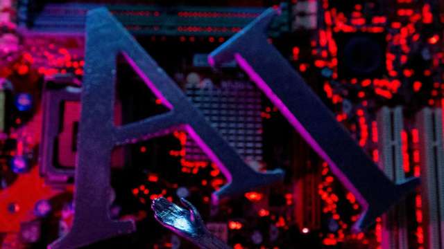 前臉書隱私長稱AI產業下階段重點從技術轉向效率與成本控制，能突破的公司將成贏家。(圖:Reuters/TPG)