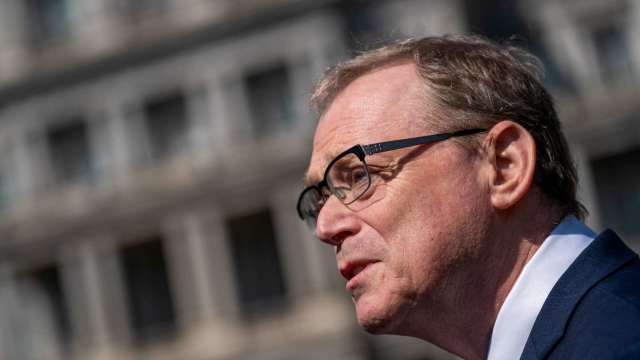 哈塞特主張AI在推動經濟成長的同時也壓低通膨，美國應加速降息腳步。(圖:Reuters/TPG)