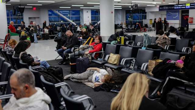 假期出遊遇風雪 美國航班取消激增(圖:Reuters/TPG)