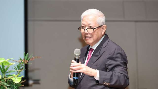 永豐餘百年智慧集結:何壽川《循環在有無之間》新書發表。(圖:永豐餘提供)