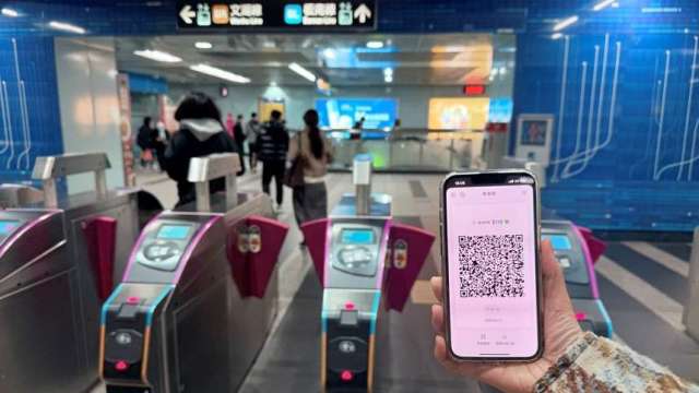 悠遊付乘車碼攻占雙北捷運公車祭「轉乘優惠」 首搭送50%回饋金。(圖:悠遊卡公司)